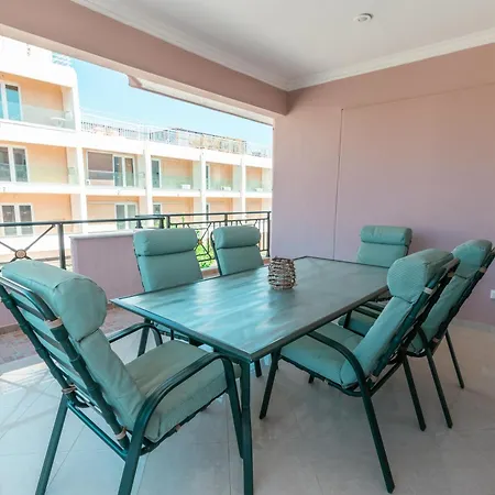 Mr. Sergio Apartment *