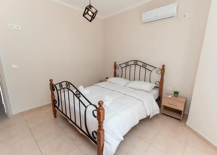 Mr. Sergio Apartman Ambávrisz