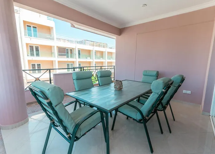 Mr. Sergio Apartman *